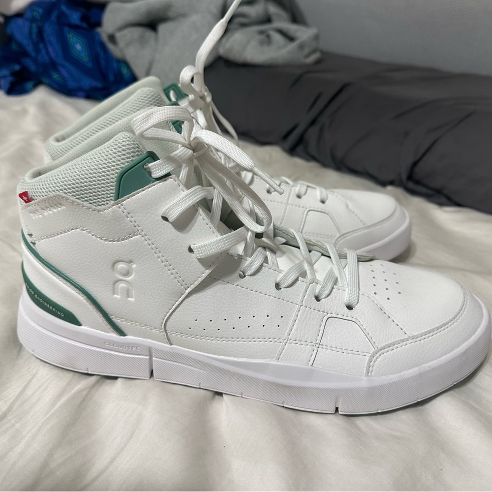 New On Running The Roger Clubhouse Mid Shoes White Green Men's Size 11.5